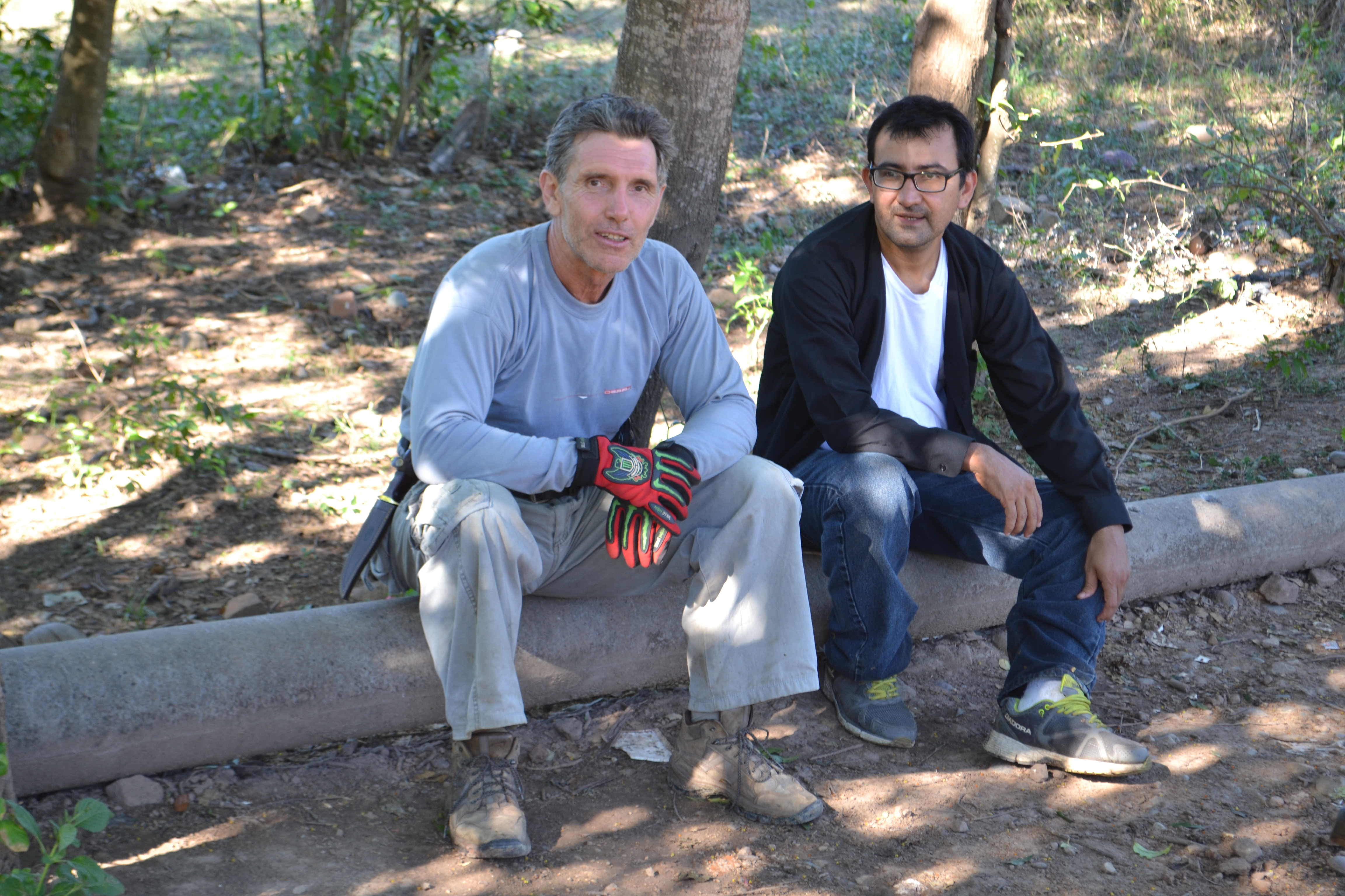 healers-waiting-for-a-barge